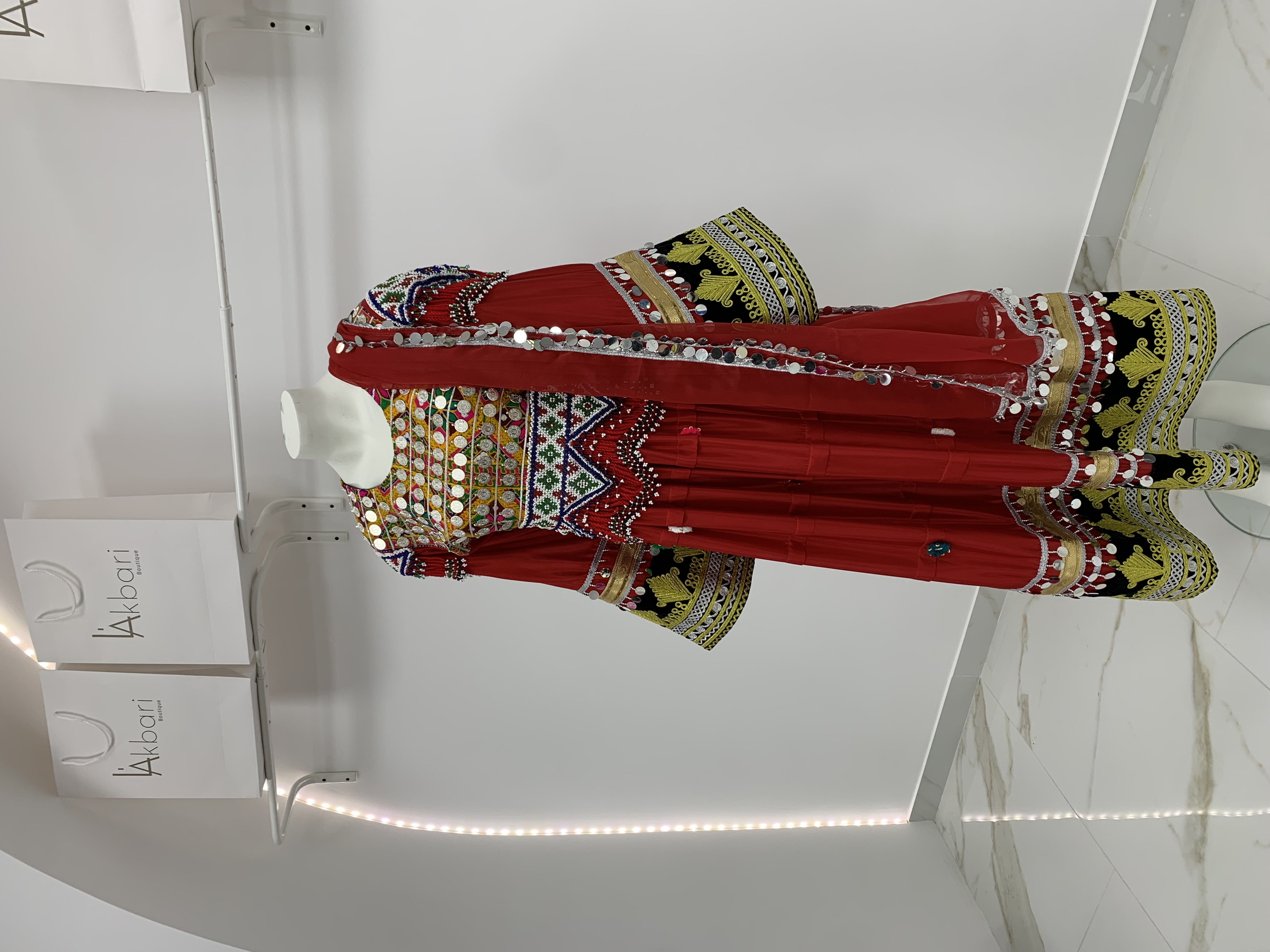 Traditionele Afghaanse jurk - zijkant